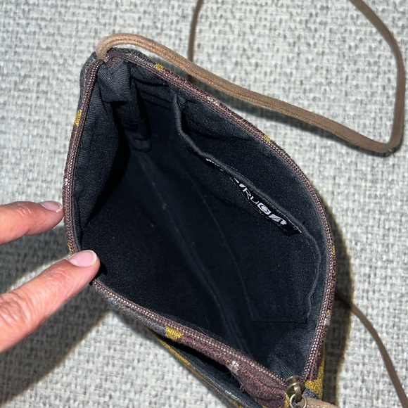 MARUCA Handmade Retro Jacquard Fabric Crossbody Bag - Picture 6 of 11